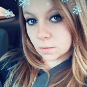 Meet your Posher, Caitlin